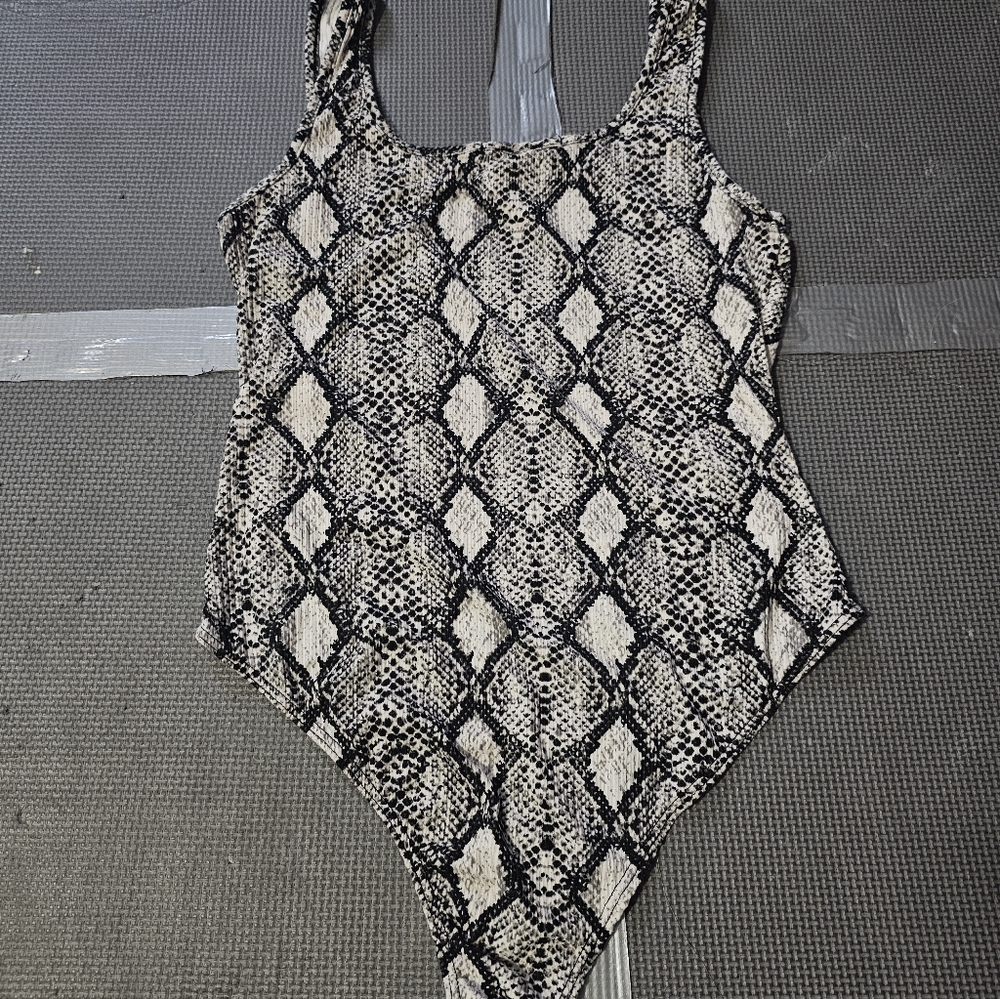 Snakeskin Bodysuit - Picture 4 of 4